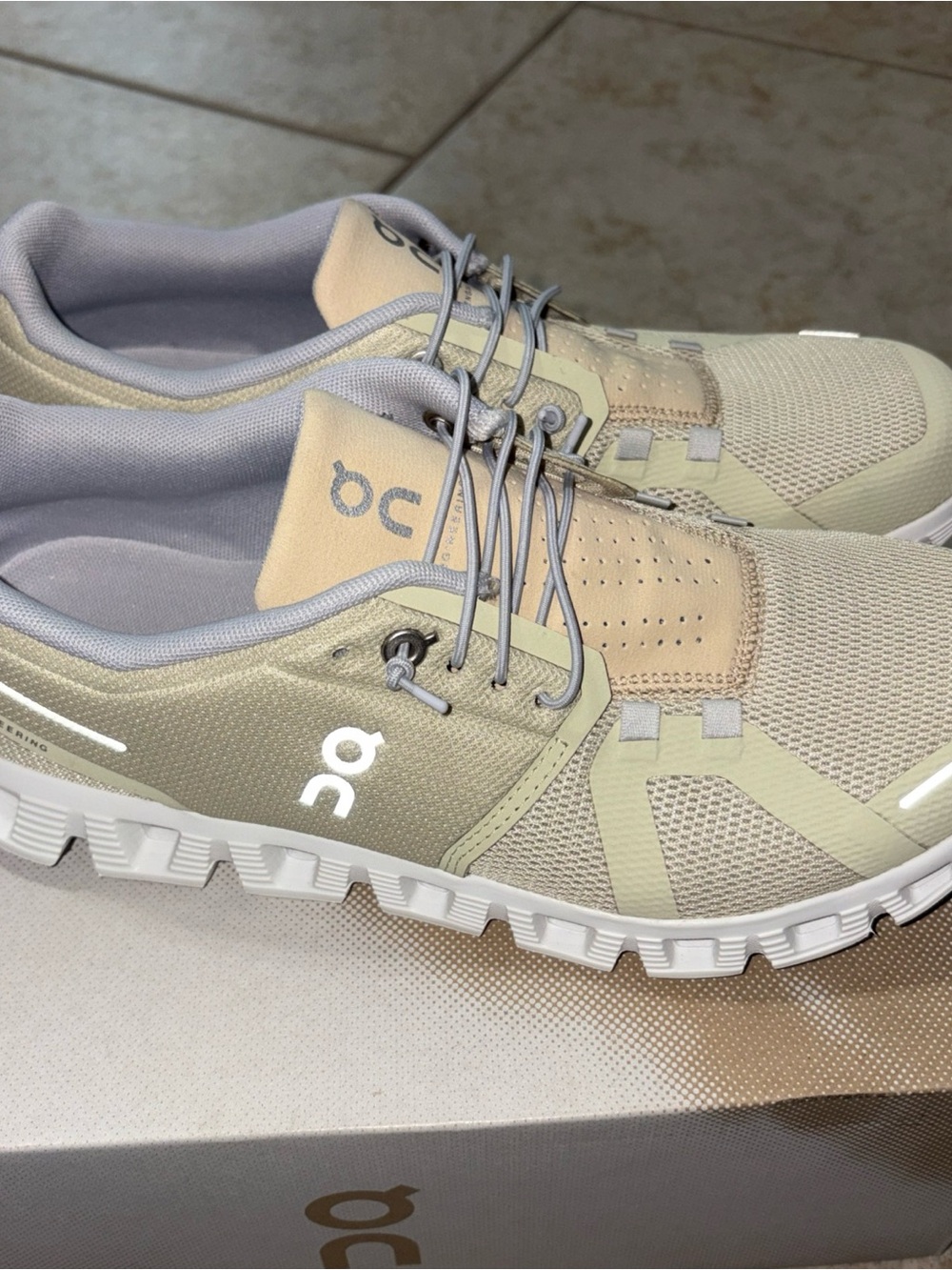 ON WOMEN’S CLOUD 5 HAZE SAND Running Shoes Brown- size 9- NEW - Picture 3 of 7